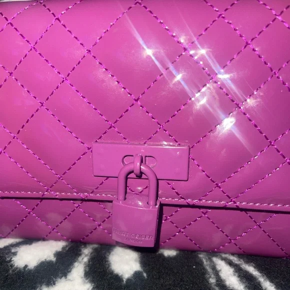 EUC Kurt Geiger London Brixton Wallet On A Chain - Picture 2 of 9